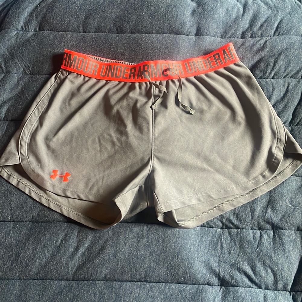 UA women’s gym short